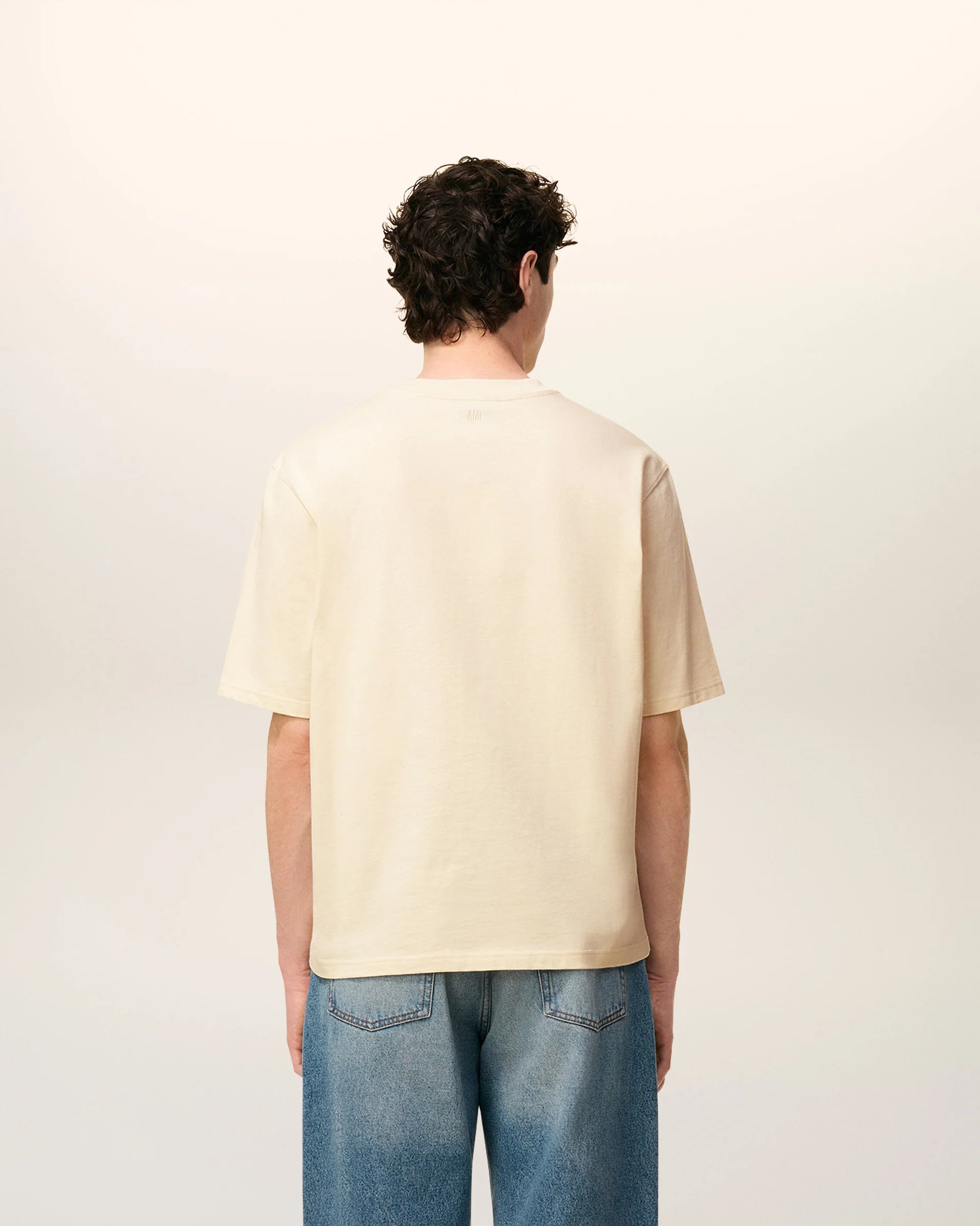 Ami Paris - T-shirt épais boxy avec Ami de coeur embossé - Blanc Crème