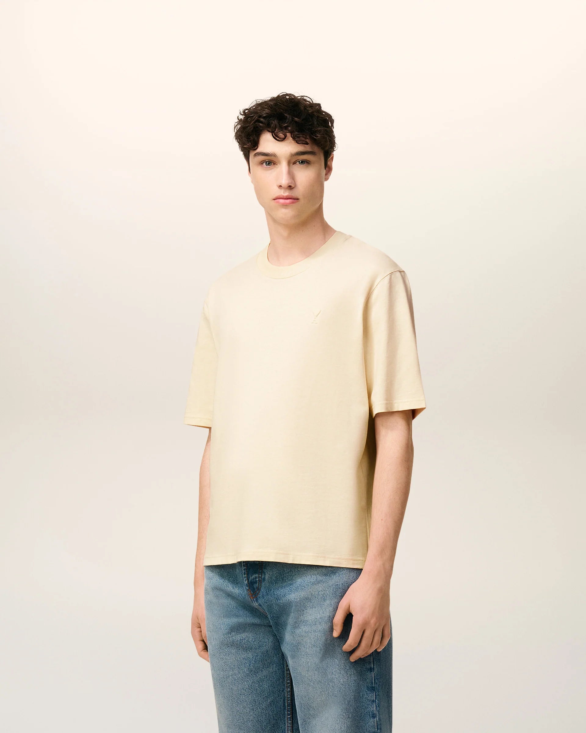 Ami Paris - T-shirt épais boxy avec Ami de coeur embossé - Blanc Crème
