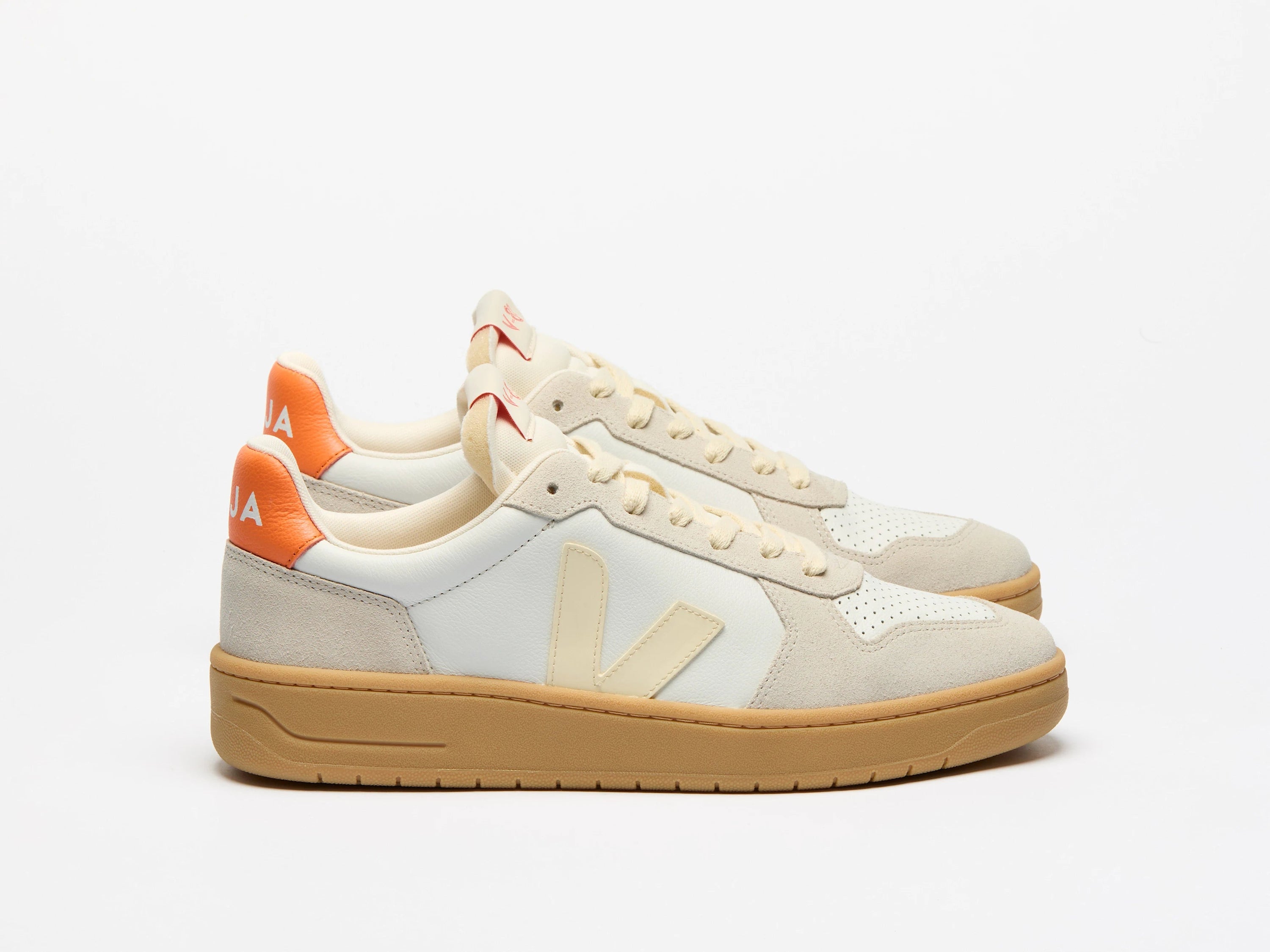 Veja - V - 82 Leather - Pure Calcaire Fury - Chaussures - VE3320758A