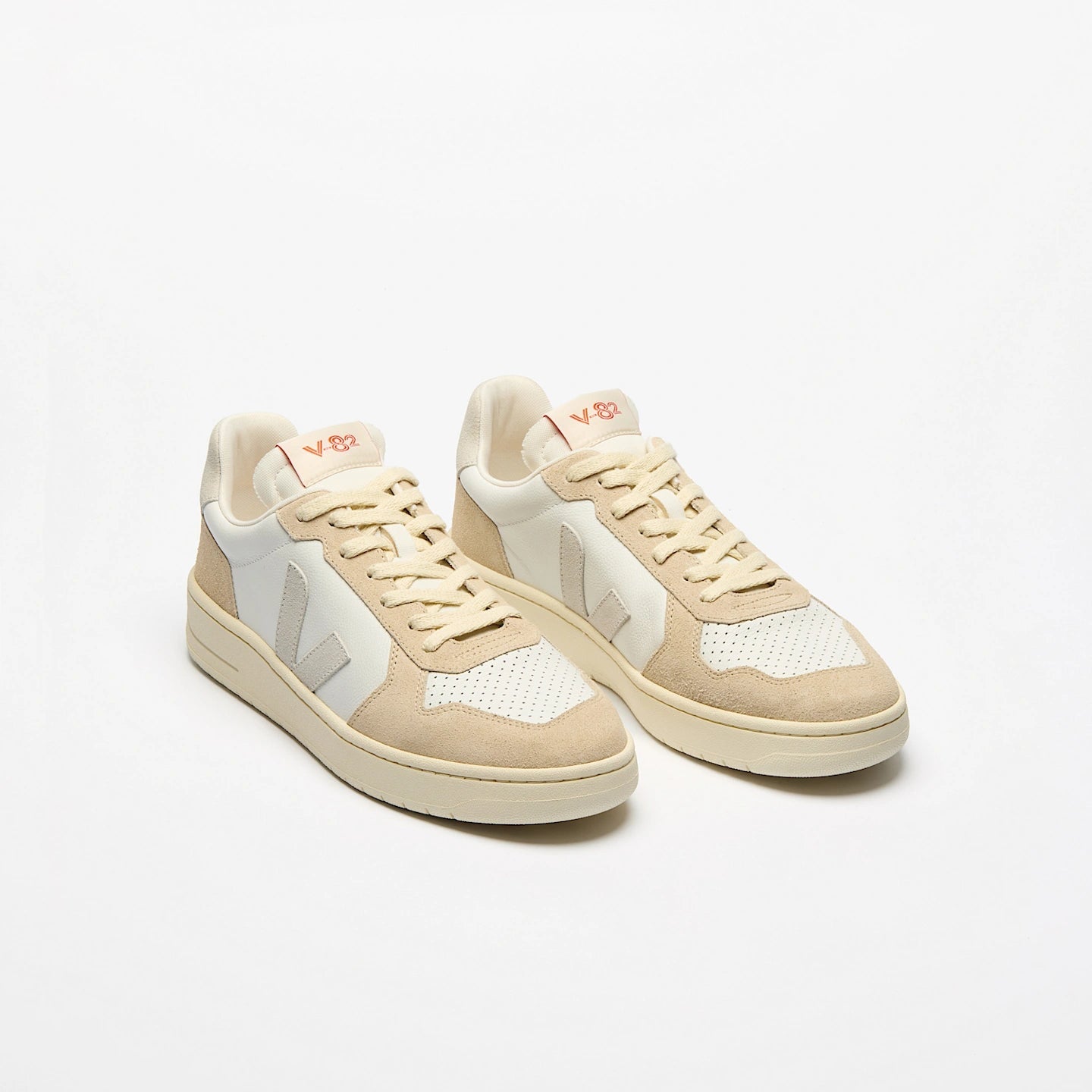 Veja - V - 82 Leather - White Natural Almond - Chaussures - VE3321696A