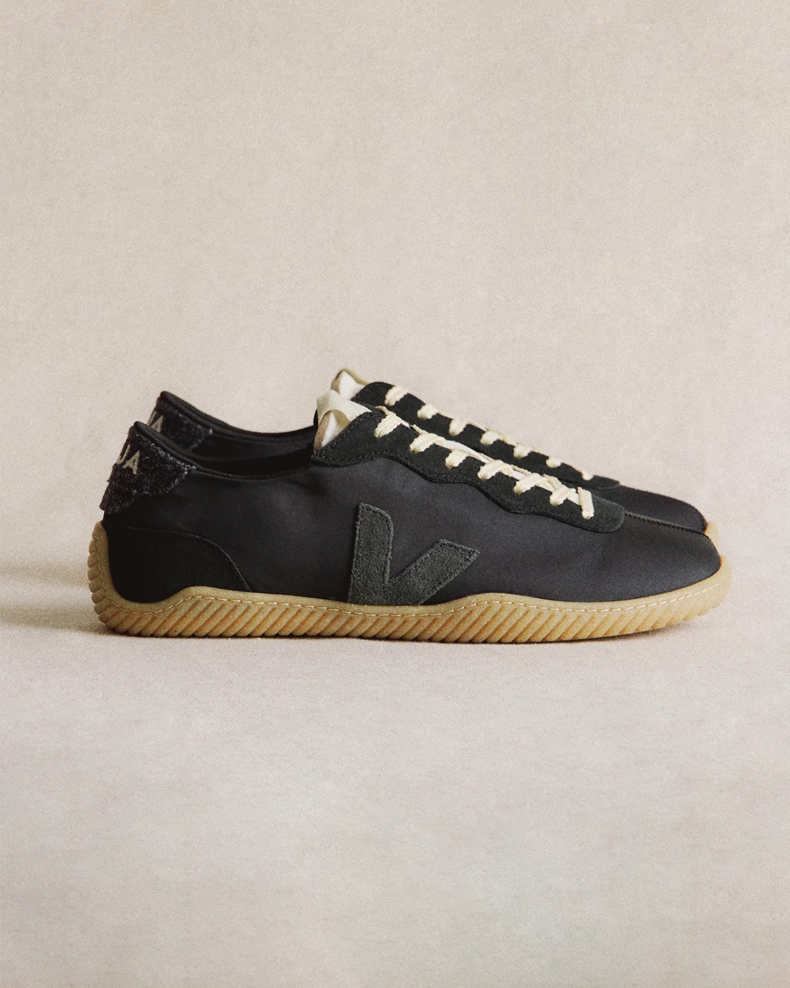 Veja x Baserange - Sneakers Jitsu - Black - Chaussures - NG3421599A