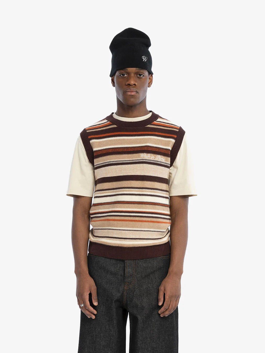 Walk in Paris - Signature Crest Beanie - Black - Accessoires - 