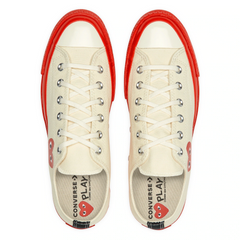 Comme-Des-Garcons-Play-x-Converse-Red-Heart-Chuck-Taylor-All-Star-_70-Low-Pristine-Red-Sol-Off-White-Unisexe-front