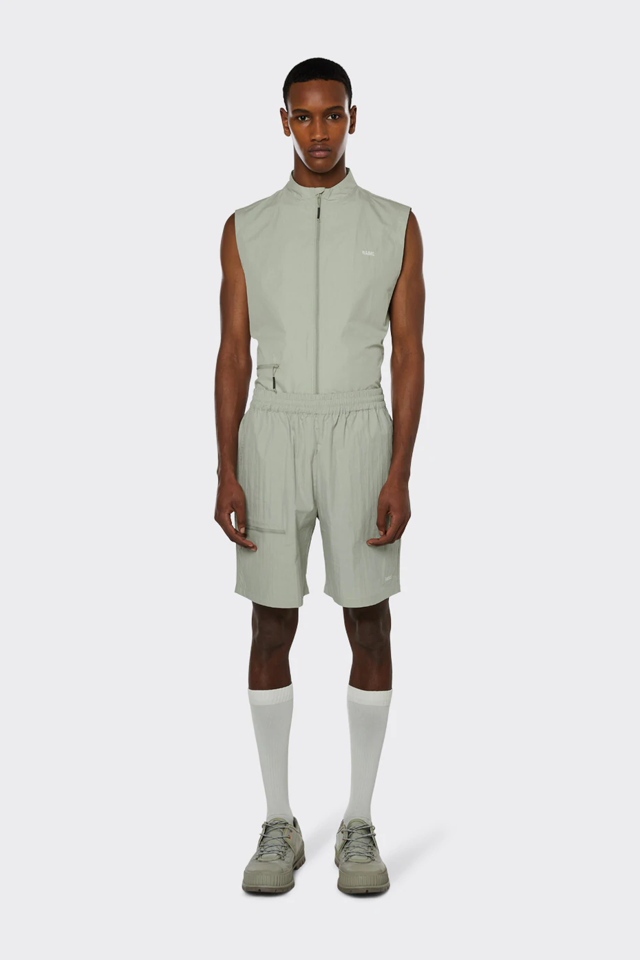 Rains-Woven-Shorts-Cement-front-men