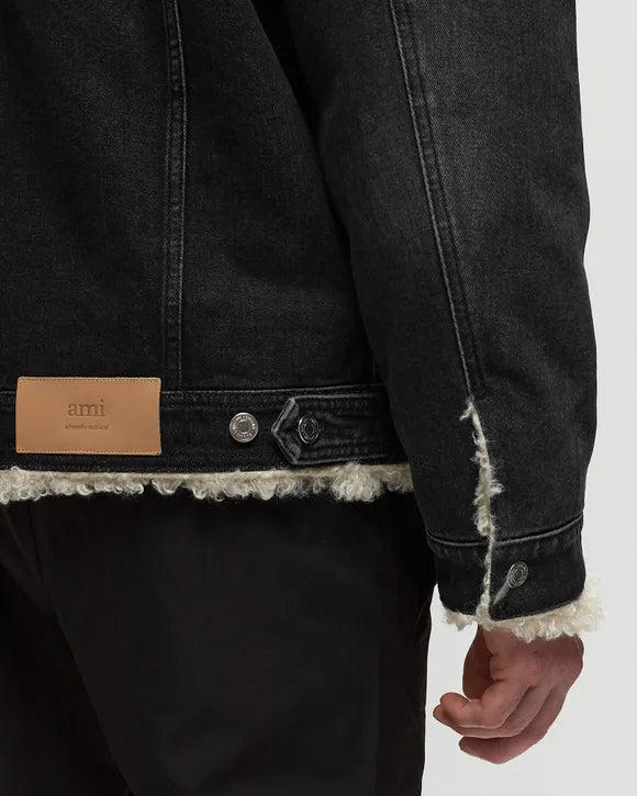 Ami Paris - Veste Trucker Doublée avec Fourrure Synthétique - Used Black-Pulls et Sweats-UJK239.DE0018