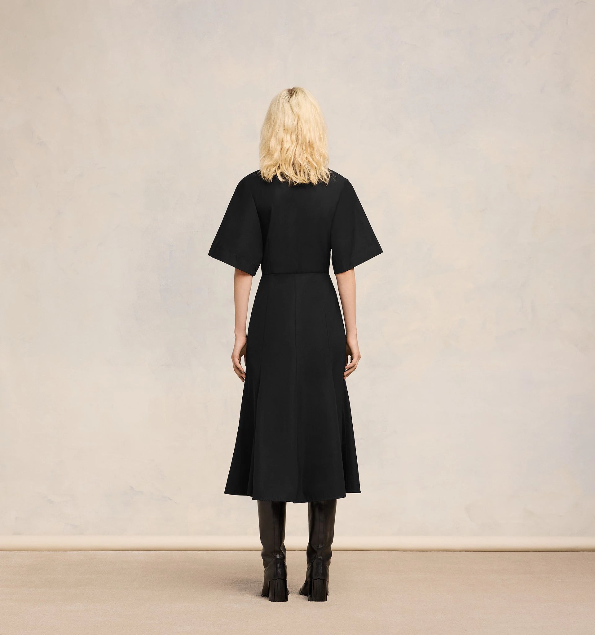 Ami Paris - Robe Midi Avec Patte Cachée - Noir-Robes-FDR216.CO0064