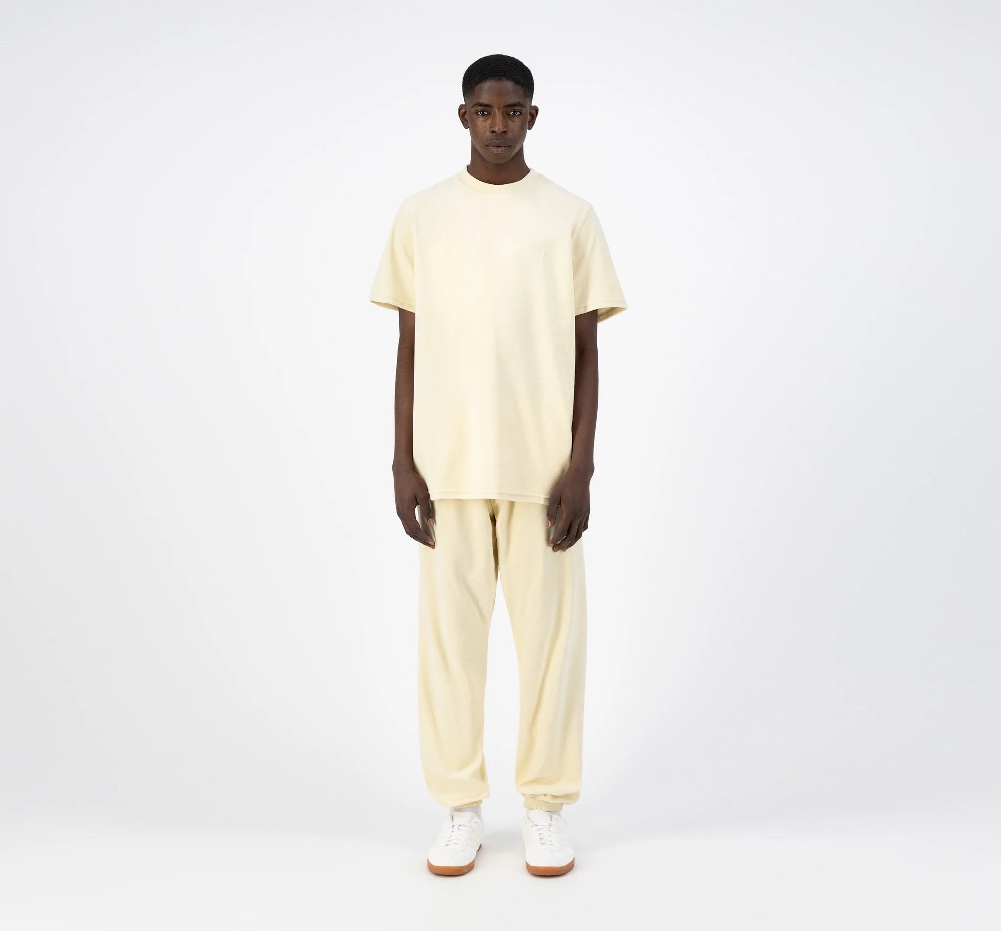 Arte Antwerp - Tsai Velvet T-shirt - Cream-T-shirts-SS22-068T