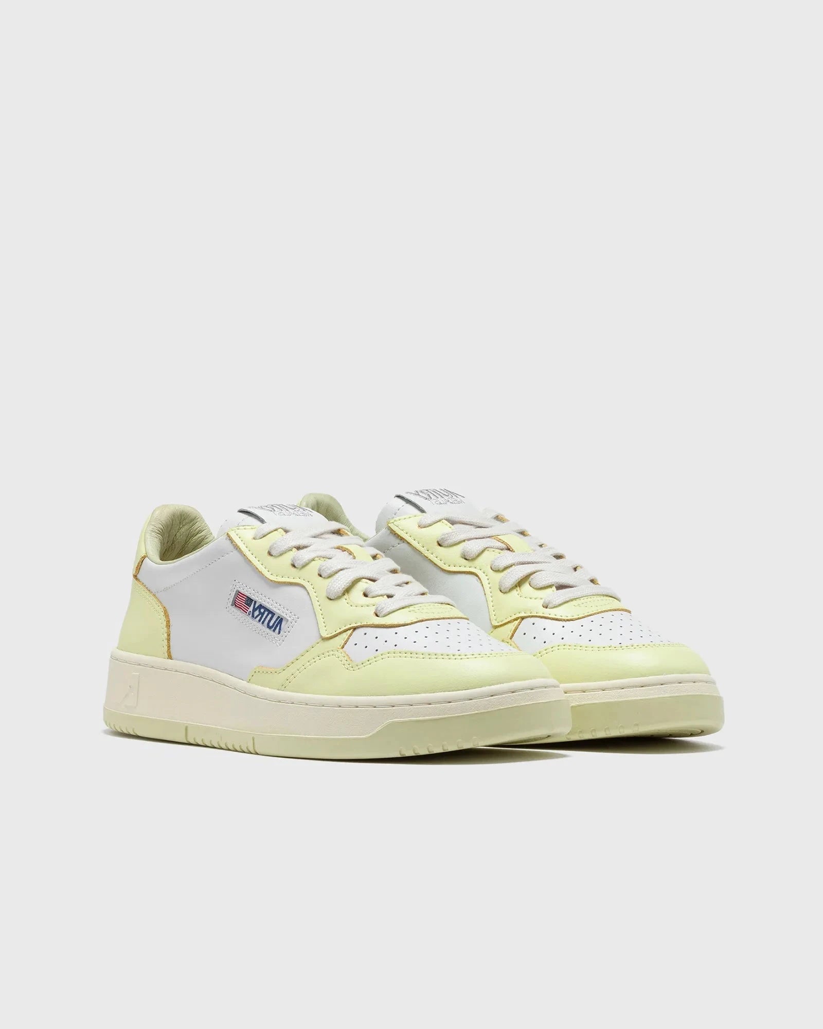 Autry - Medalist Low - Leather/Leather - White/Lime-Yellow--AULWW-WB36