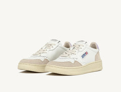 Autry - Medalist Low - Leather/Suede - White Lilac--AULWLS38