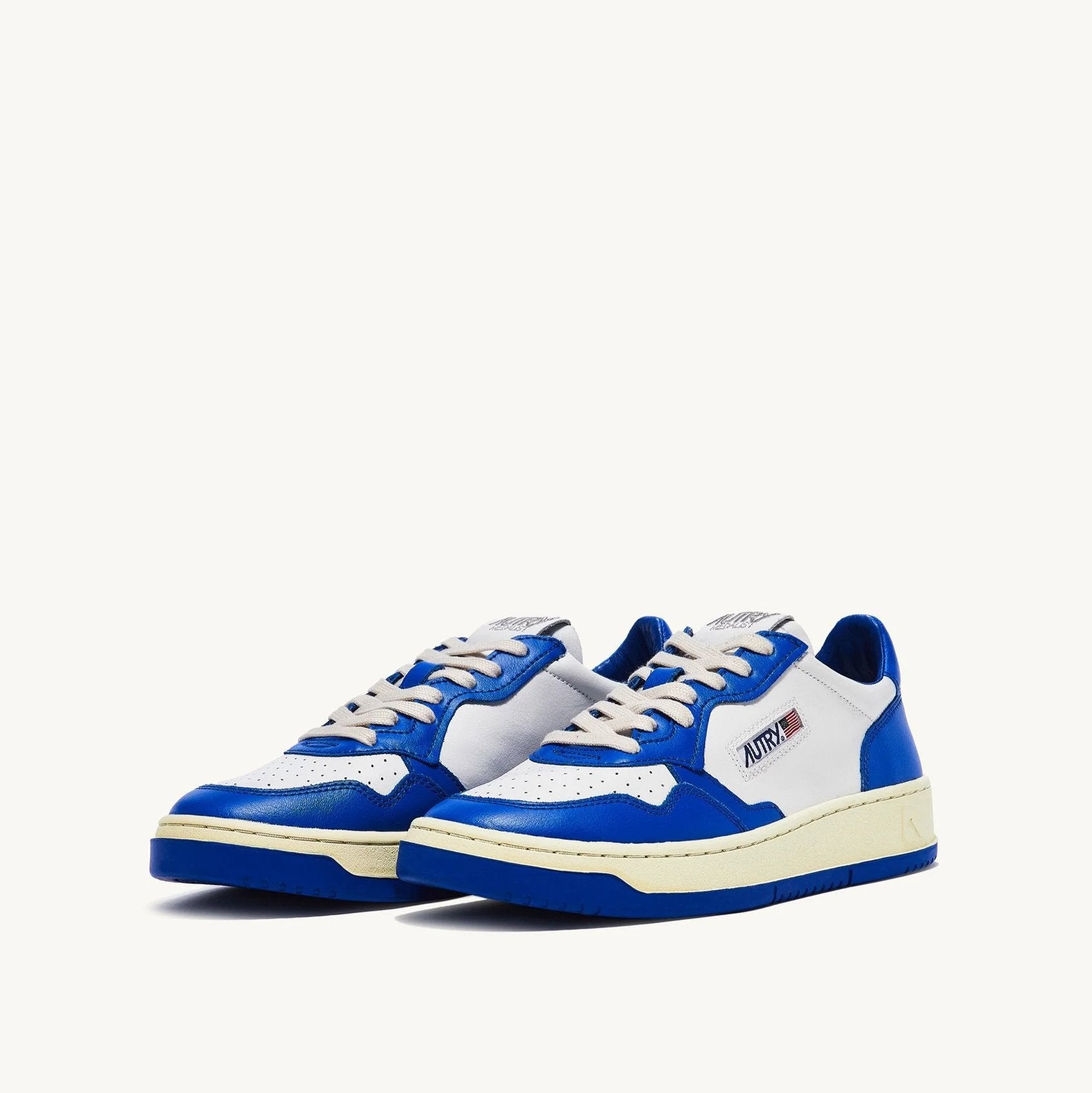 Autry 01 - Sneakers Medalist Low Women Leather/Leather - Prince Blue-Chaussures-AULWWB15