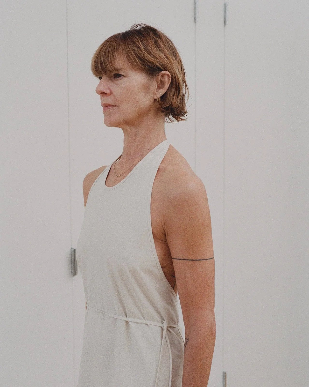 Baserange - Robe Apron en Soie Sauvage - Blanc cassé-Pulls et Sweats-DRAP-RS-000