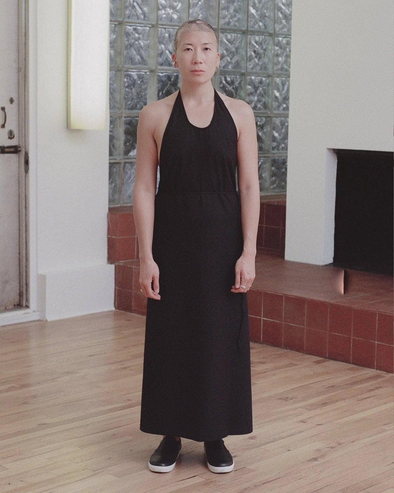 Baserange - Robe Apron en Soie Sauvage - Noir-Pulls et Sweats-DRAP-RS-000