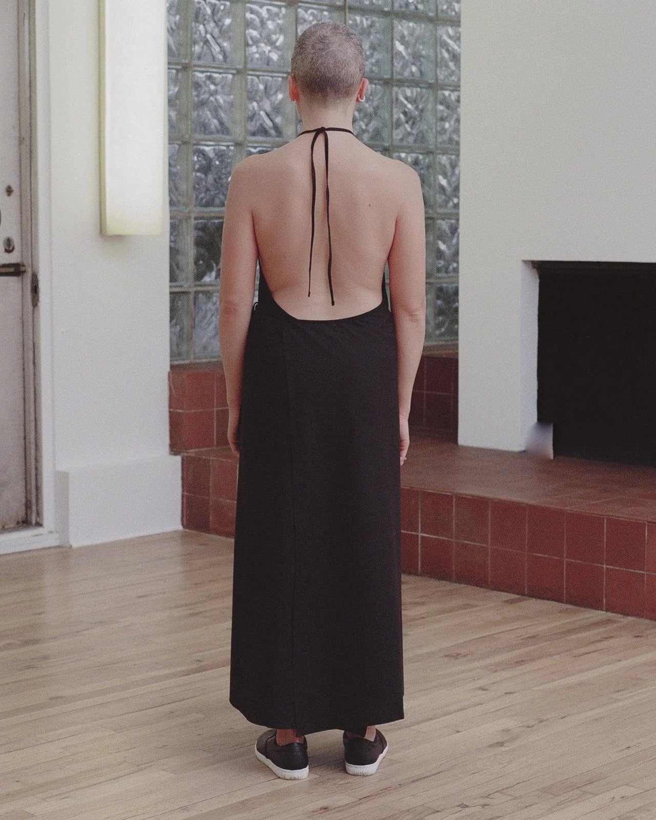 Baserange - Robe Apron en Soie Sauvage - Noir-Pulls et Sweats-DRAP-RS-000