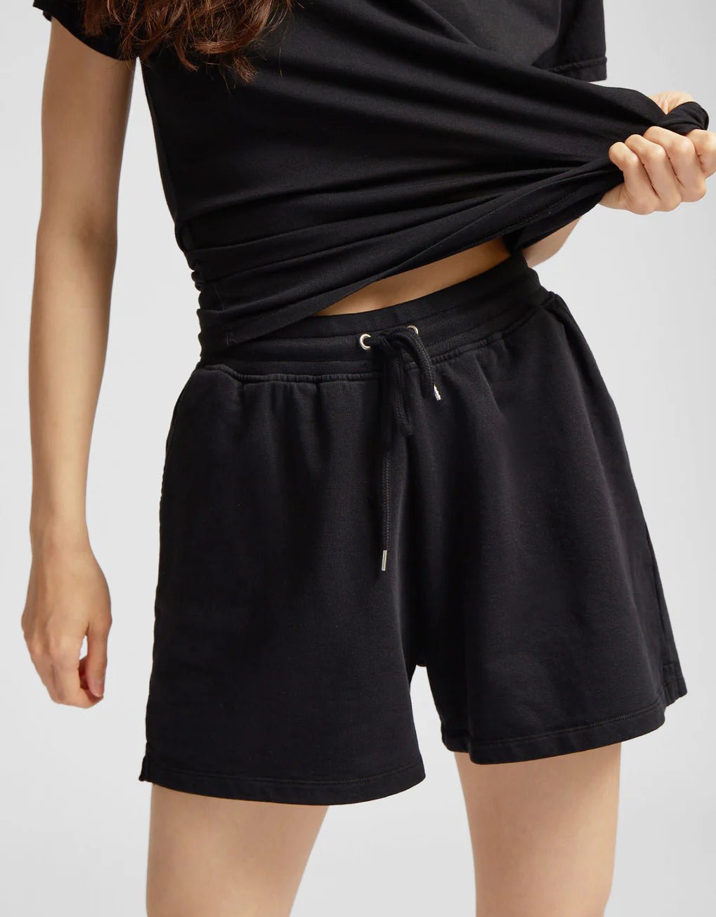 Colorful Standard - Woman Classic Organic Sweatshorts - Deep Black-Pantalons et Shorts-CS2053