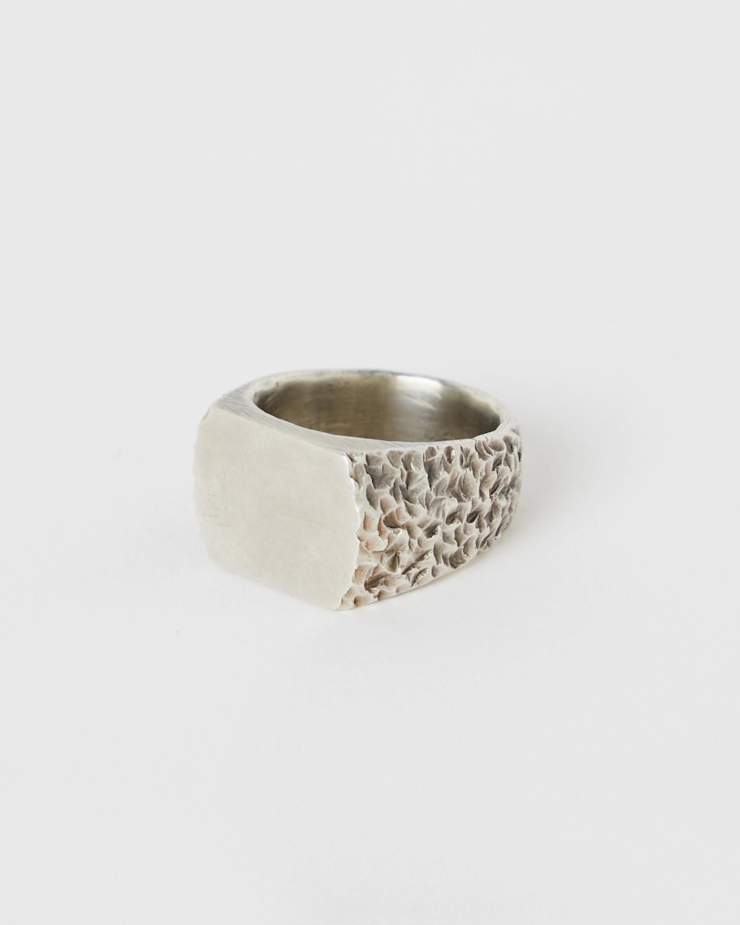Heresy - Warden Ring - Oxisidised Silver-Bijoux-HAW23-J01